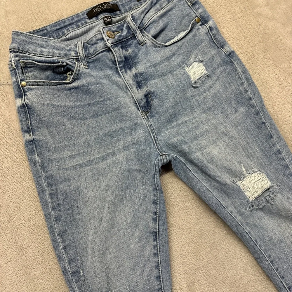 Judy Blue Jeans Women's 11/30 Hilaria Hi Rise Distressed Skinny Light Wash Denim